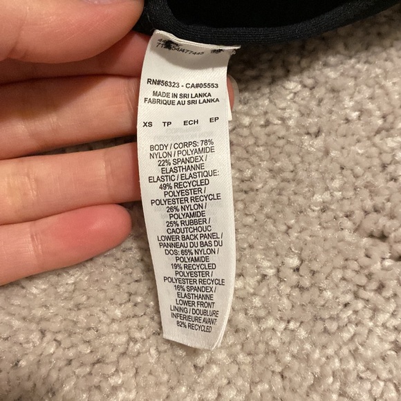 Women’s Nike sports bra - Picture 4 of 6